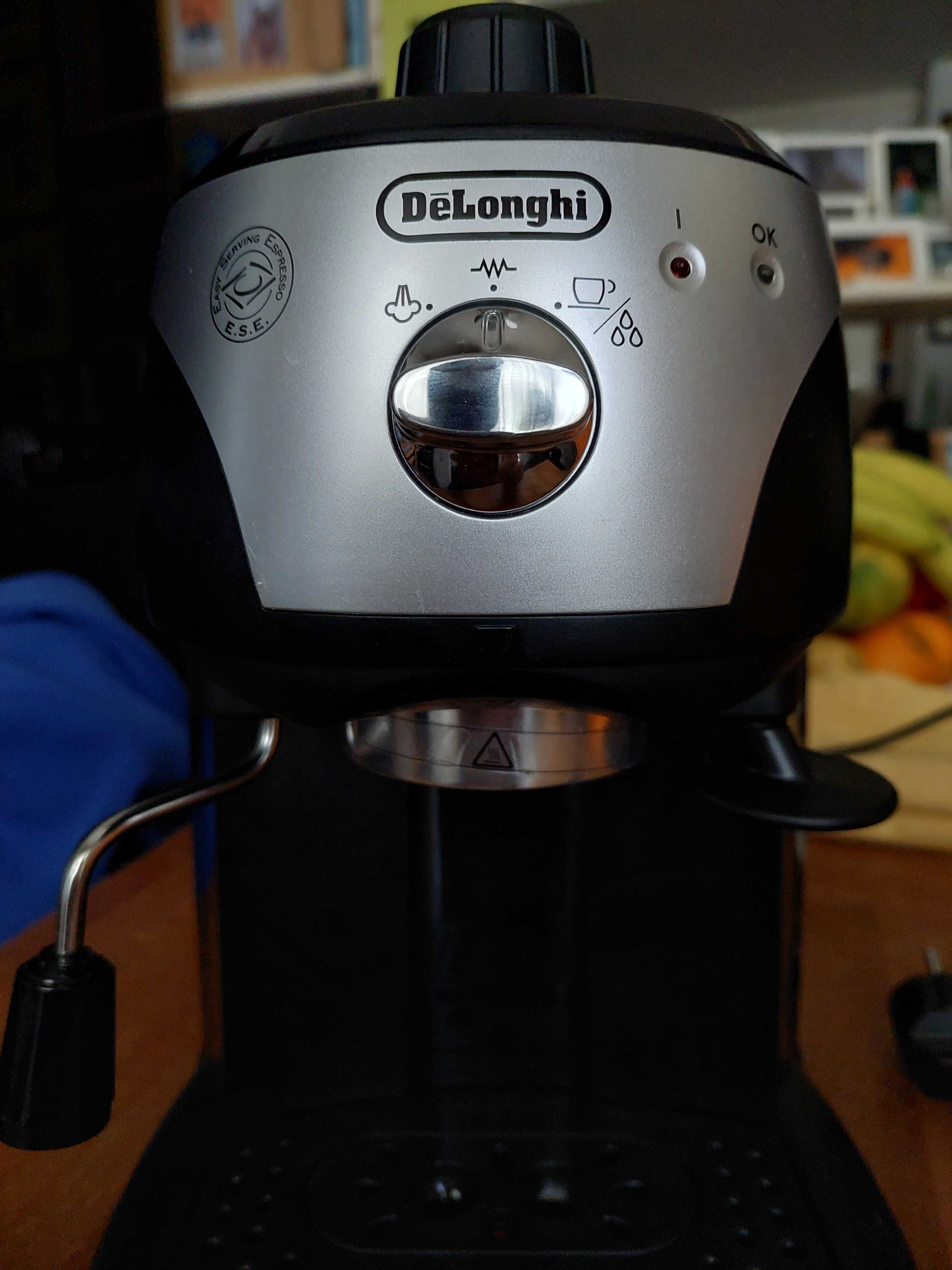 Máquina de café DELONGHI EC221.B