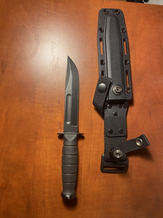 Nóż survivalowy / bojowy typu KA-BAR