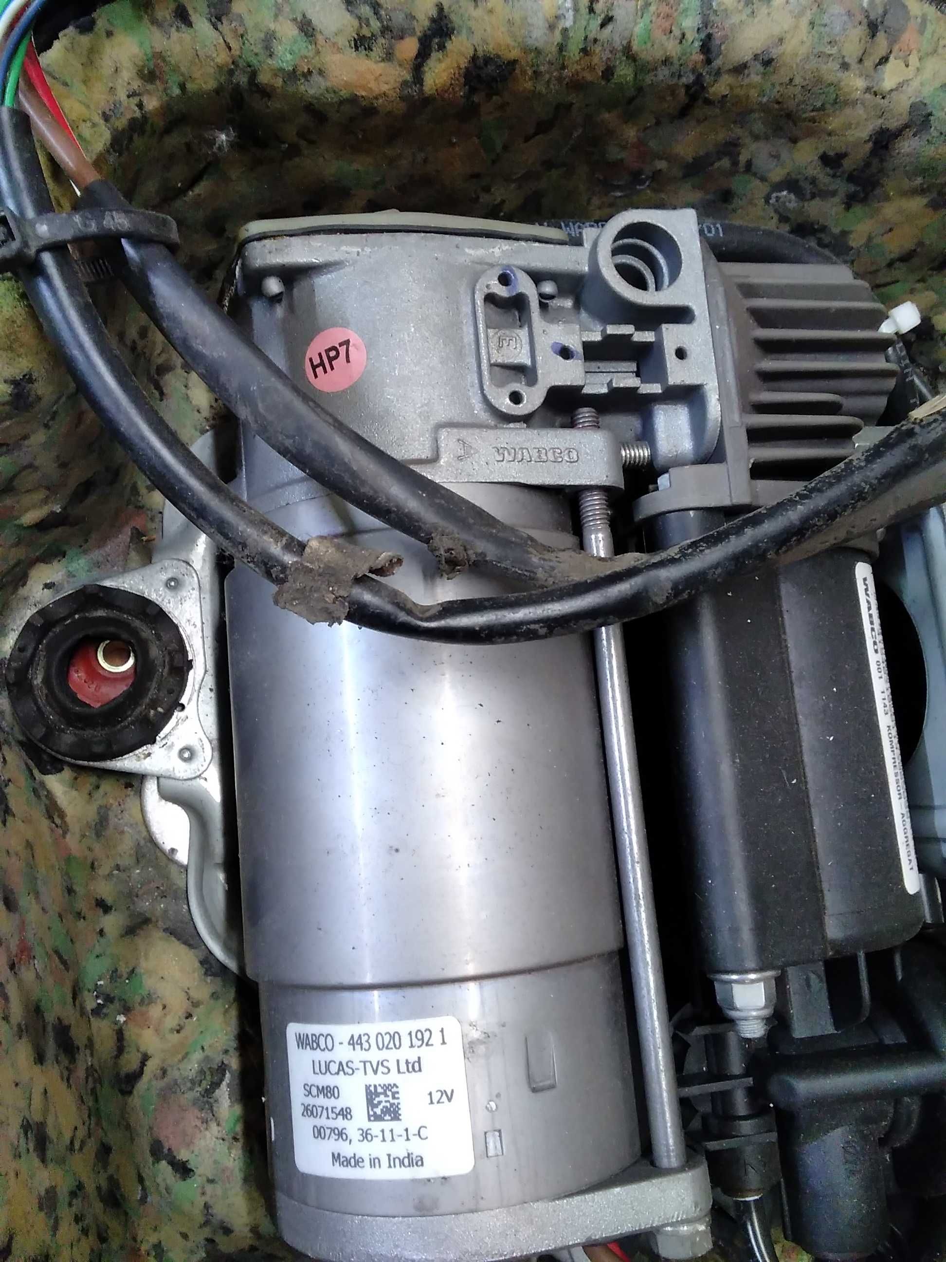 Компрессор пневмо подвески Range Rover L322 (2002-2012) годов.