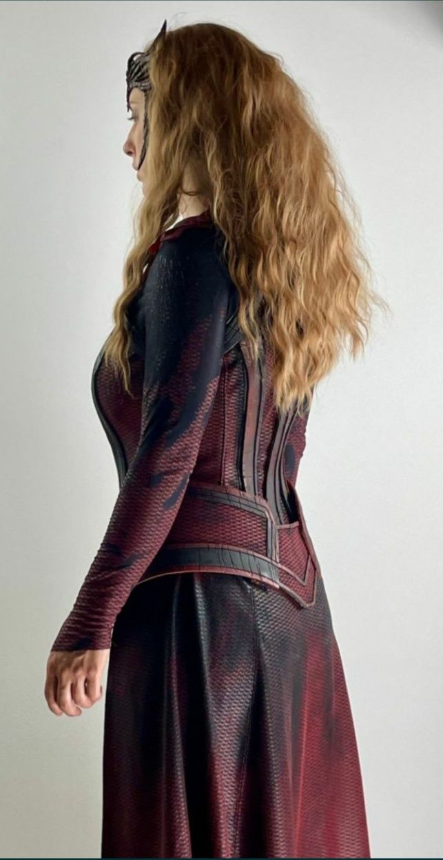 Máscara e Fato Scarlett Witch Feiticeira Escarlate Wanda Maximoff