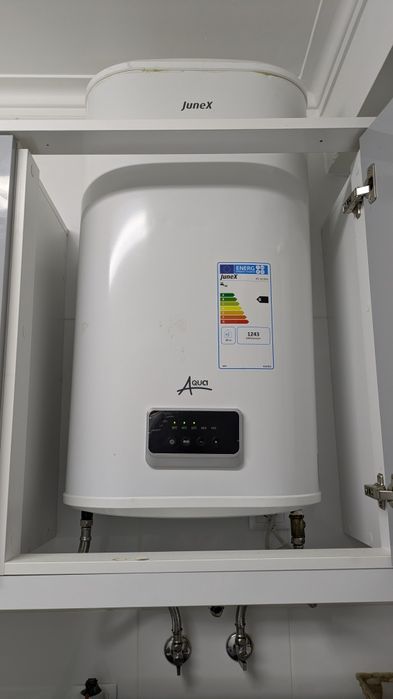 Vende-se termoacumulador vertical Junex