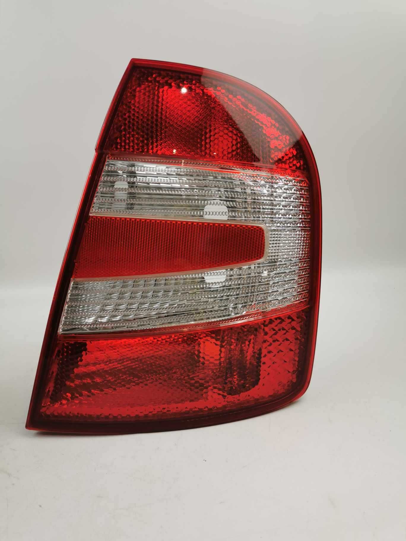 Lampa tylna prawa Skoda Fabia I 6y2 NOWA