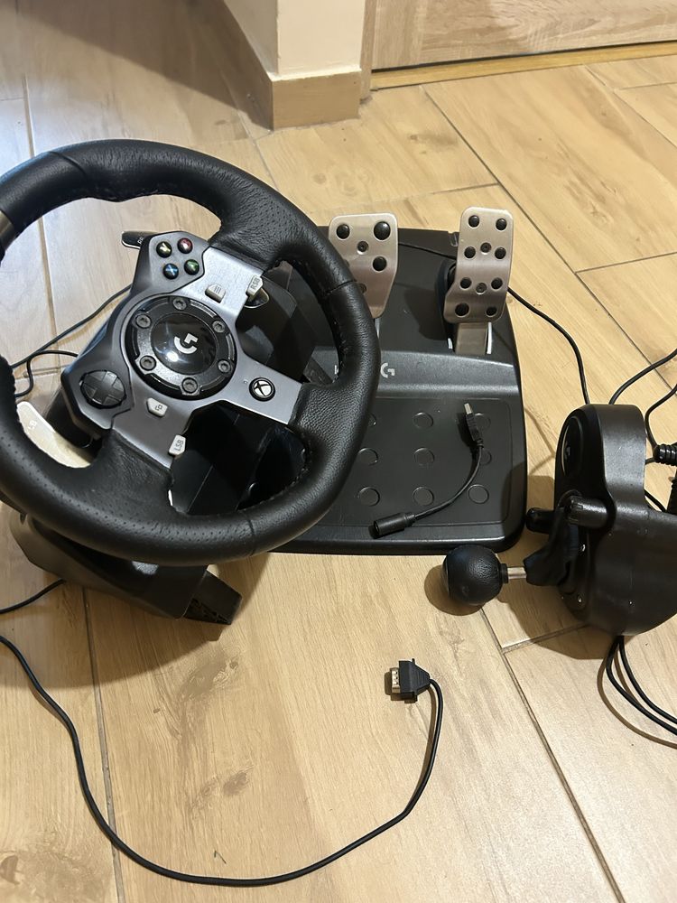 Logitech G920 + skrzynia biegów – Xbox / PC