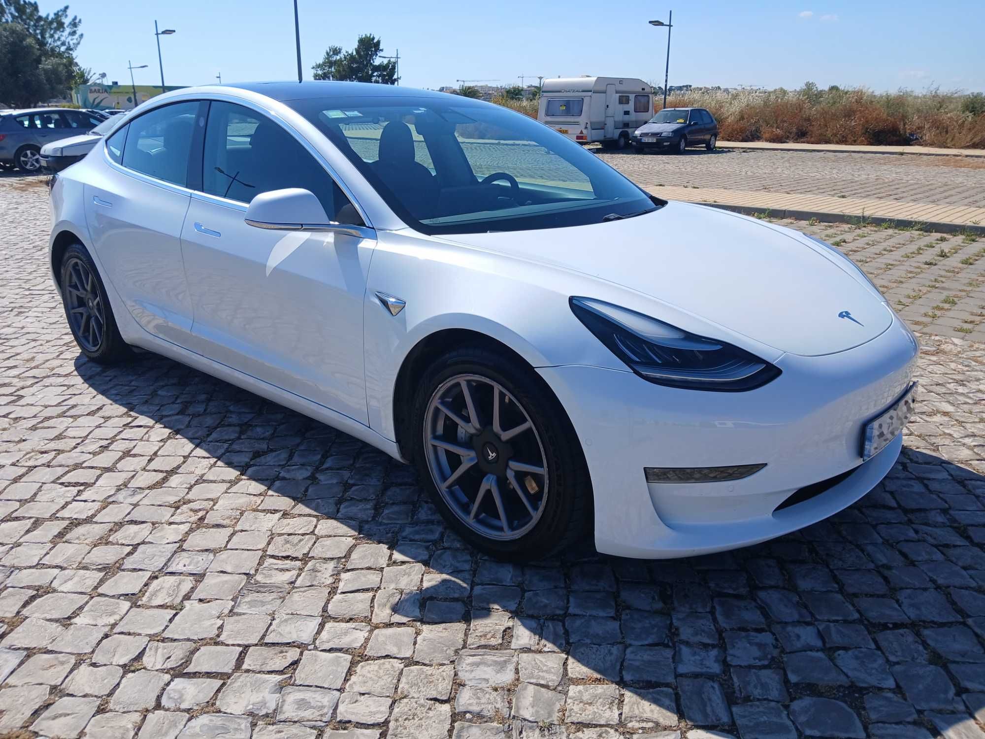 Tesla Model 3 Long-Range Dual Motor AWD