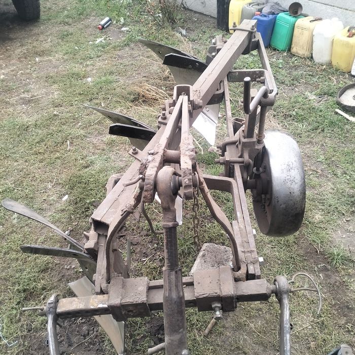 Продам плуг плн 3,30