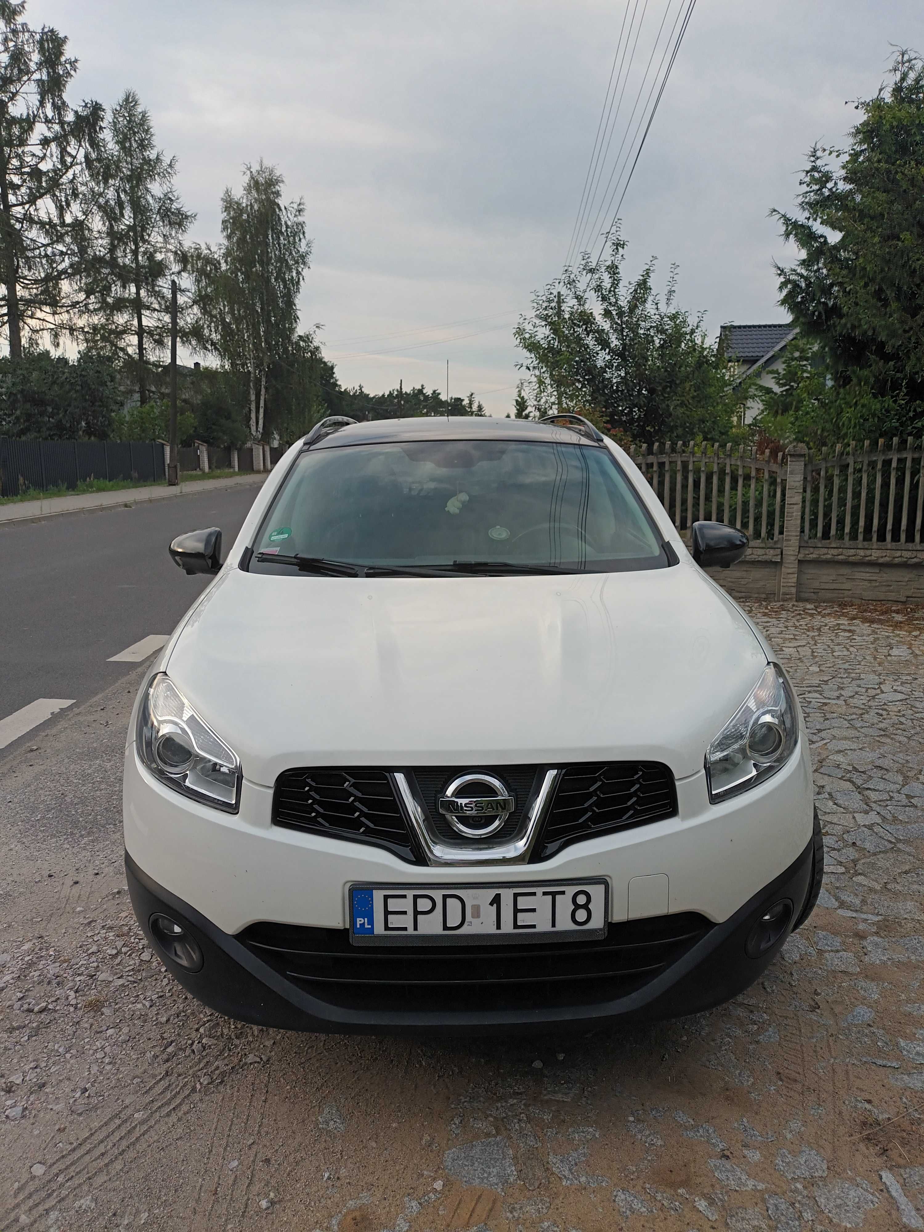 NISSAN QASHQAI+2 /I właściciel w Kraju/Panorama Dach/ 2.0Benzyna/141KM