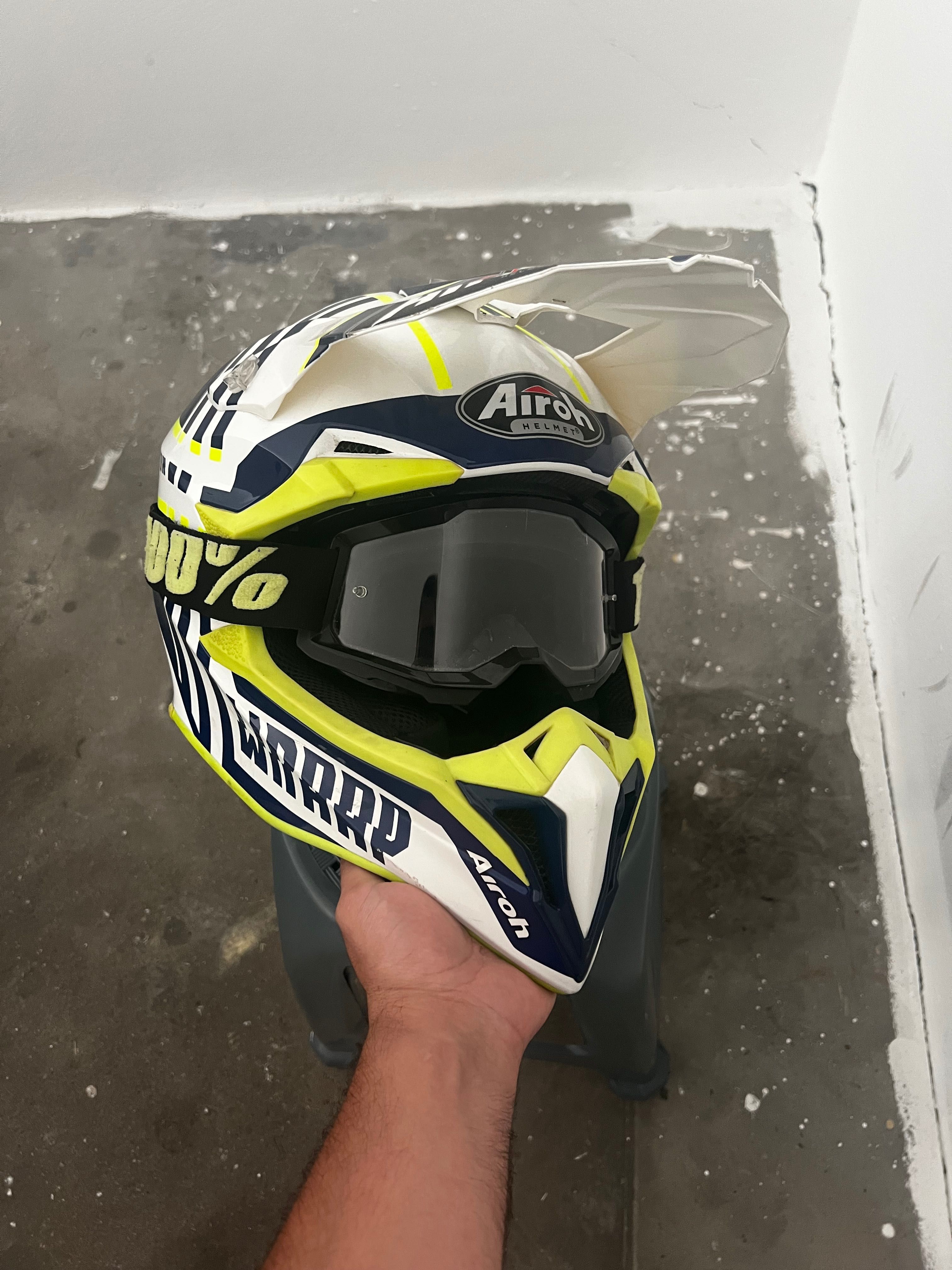 Capacete AIROH WRAP XL + óculos 100%