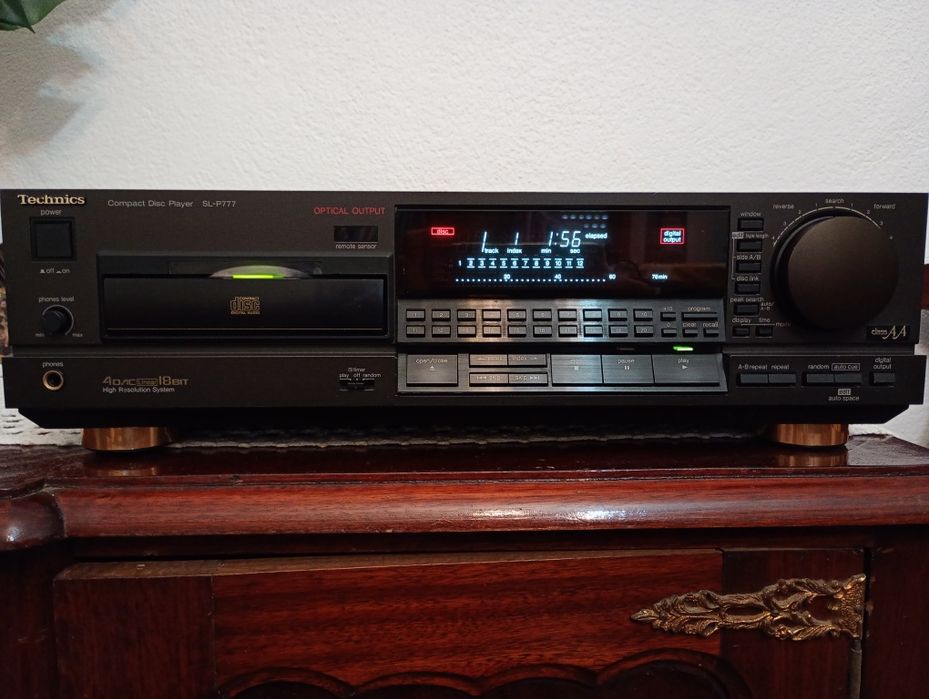 Leitor de CD Technics SL-P777