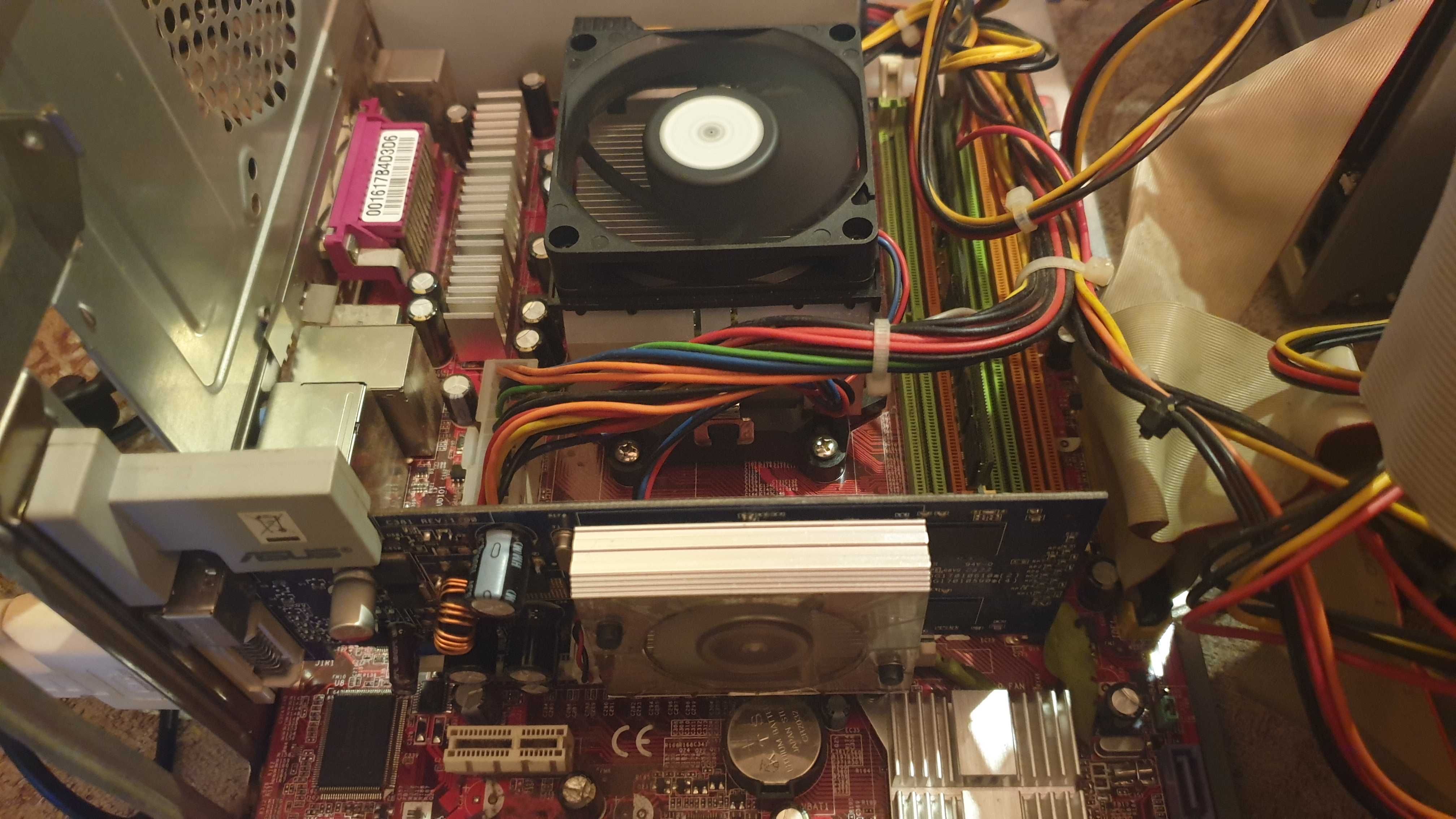 Zestaw PC AMD 1,8GHz 1Gb 2X80Gb NVIDIA GEFORCE - z monitorem lub bez