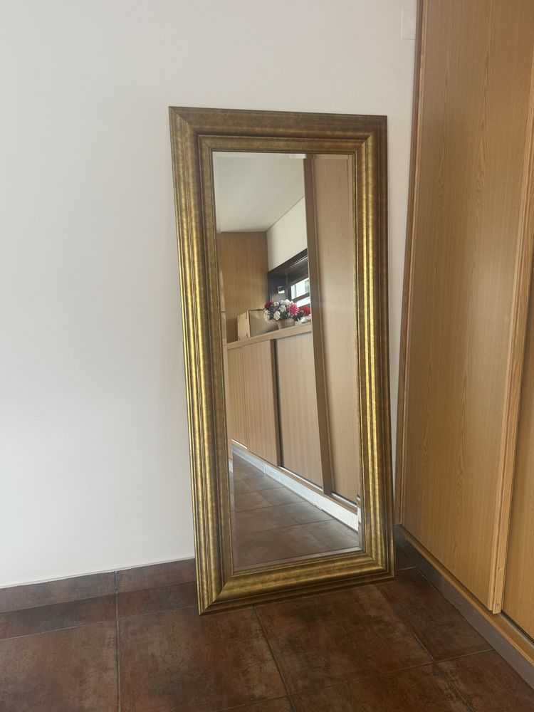 Espelho dourado IKEA