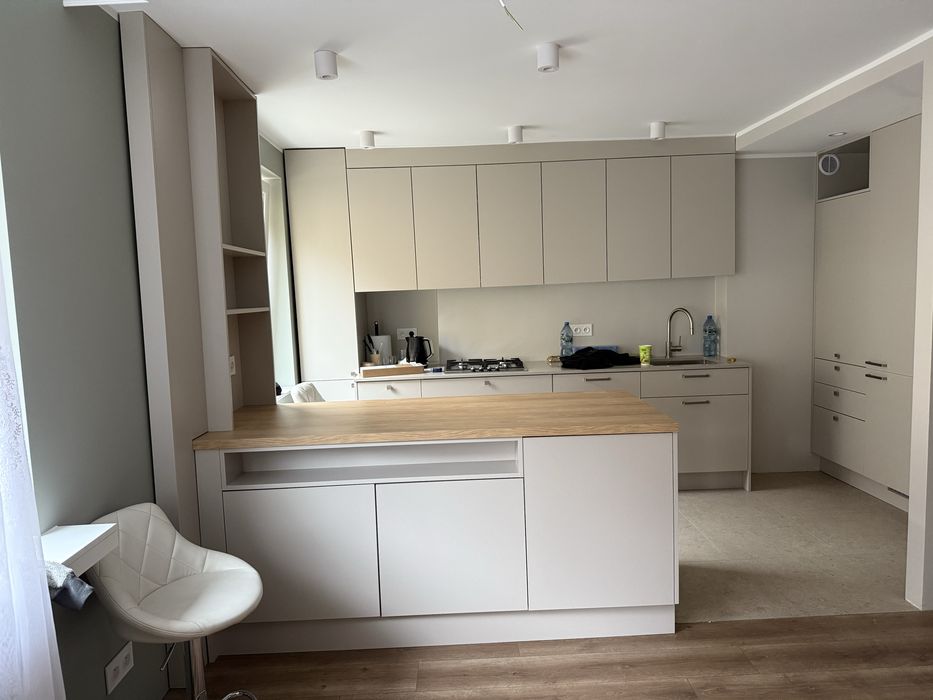 Meble na wymiar , krótkie terminy , stolarz