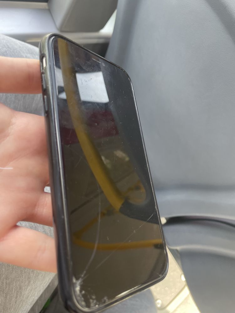 Iphone 11 zbity ekran