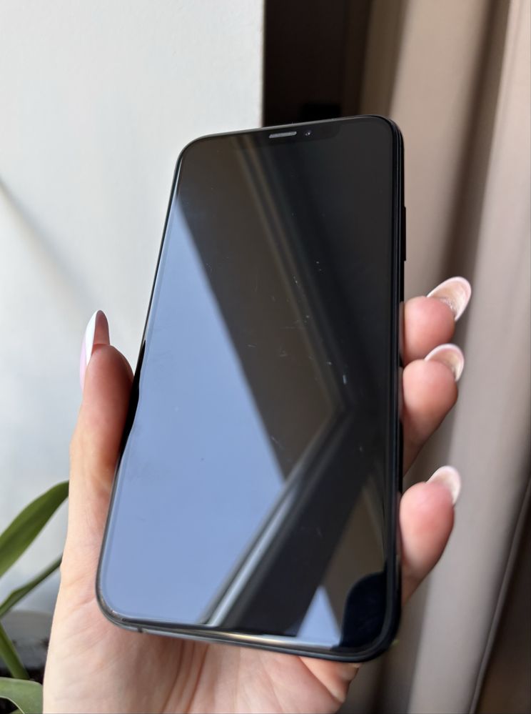 Телефон Apple iPhone X, XS