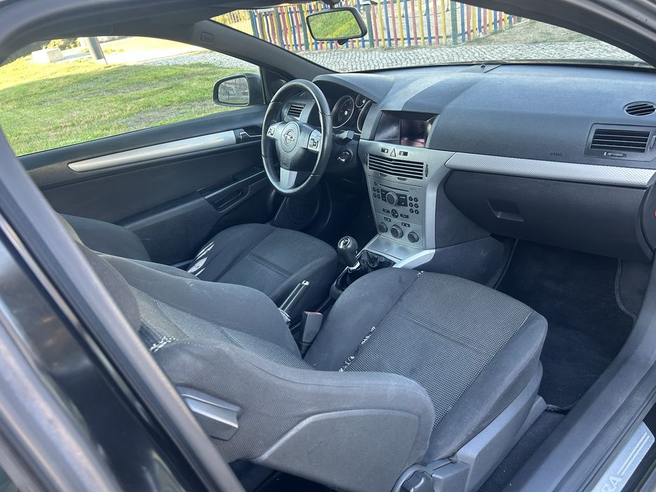Opel Astra GTC 1.3