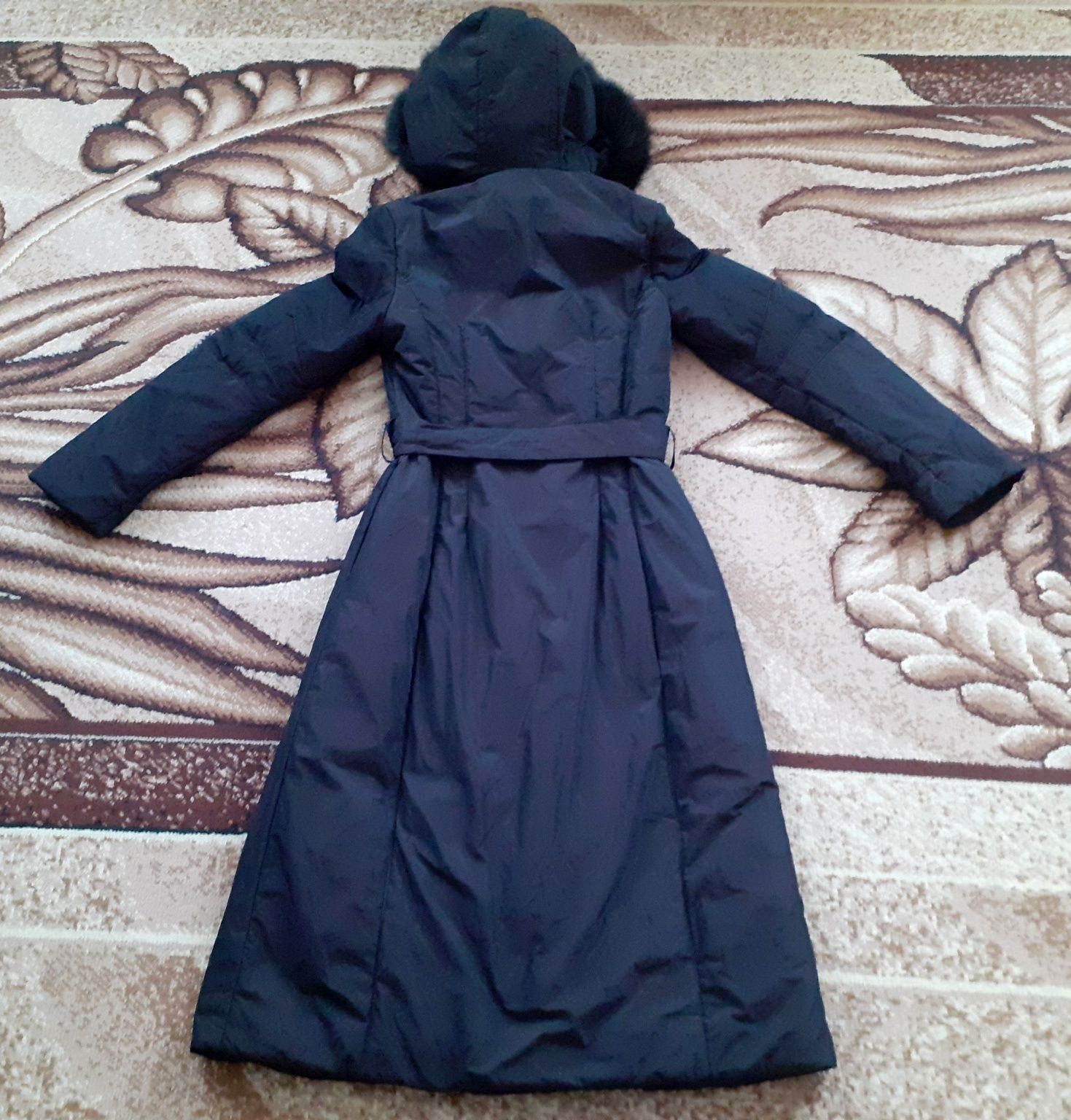 Пальто длинное с натуральным мехом и капюшоном, осень-зима, р.40-42