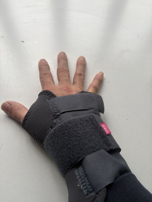 Luvas cotovelo e proteção de pulso