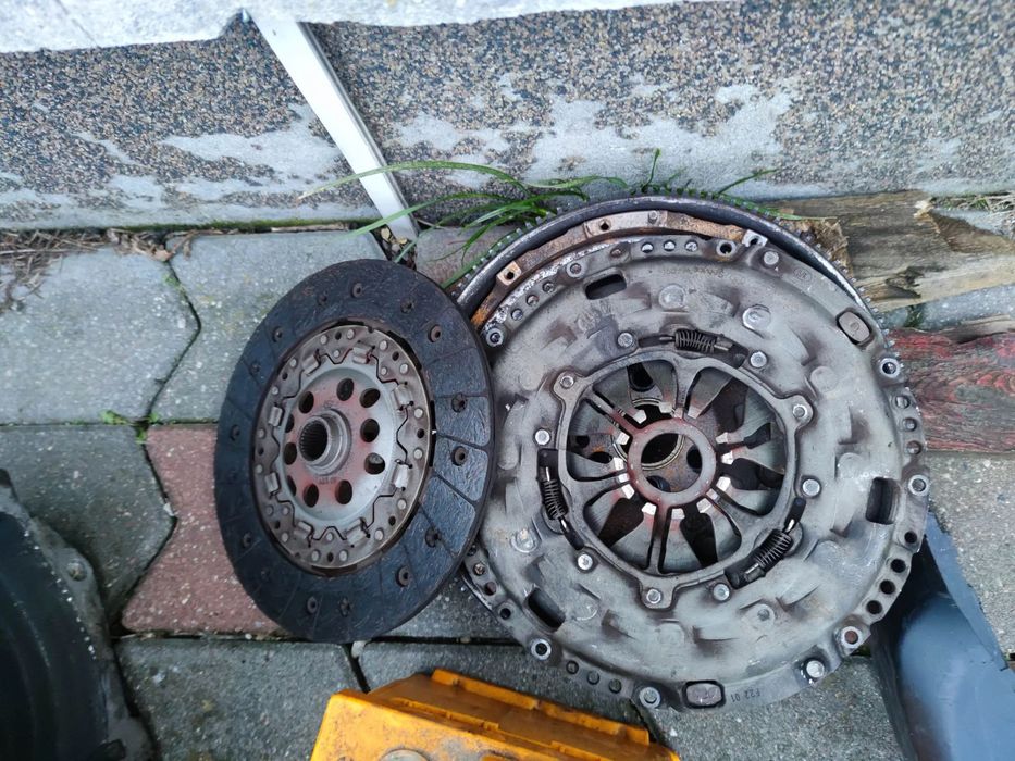 Seat Leon II 05-12 1.9 TDI 105KM 5bieg sprzęgło dwumasowe octavia II golf v audi a3 8p