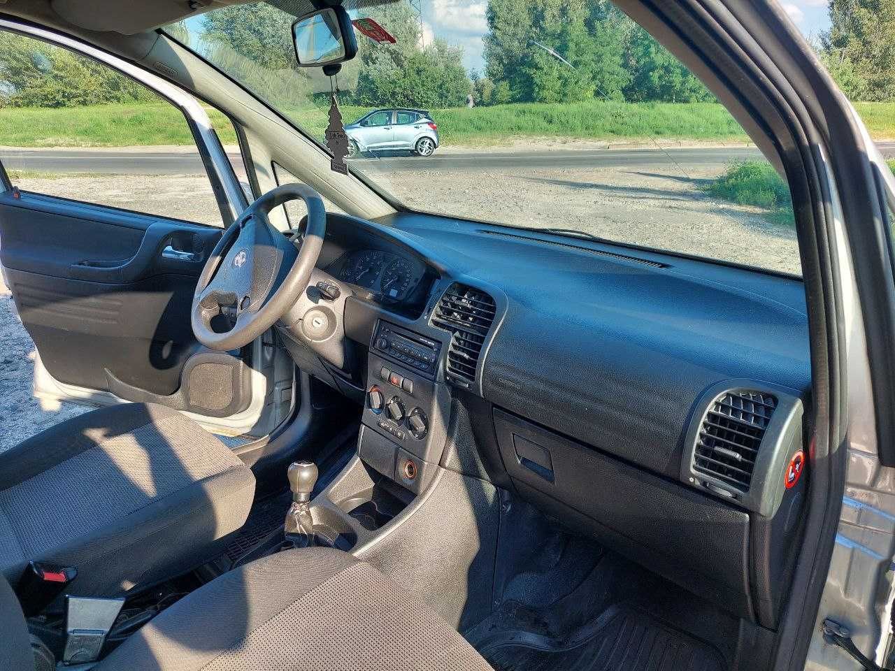 Opel Zafira | Опель Зафіра | 2004 року