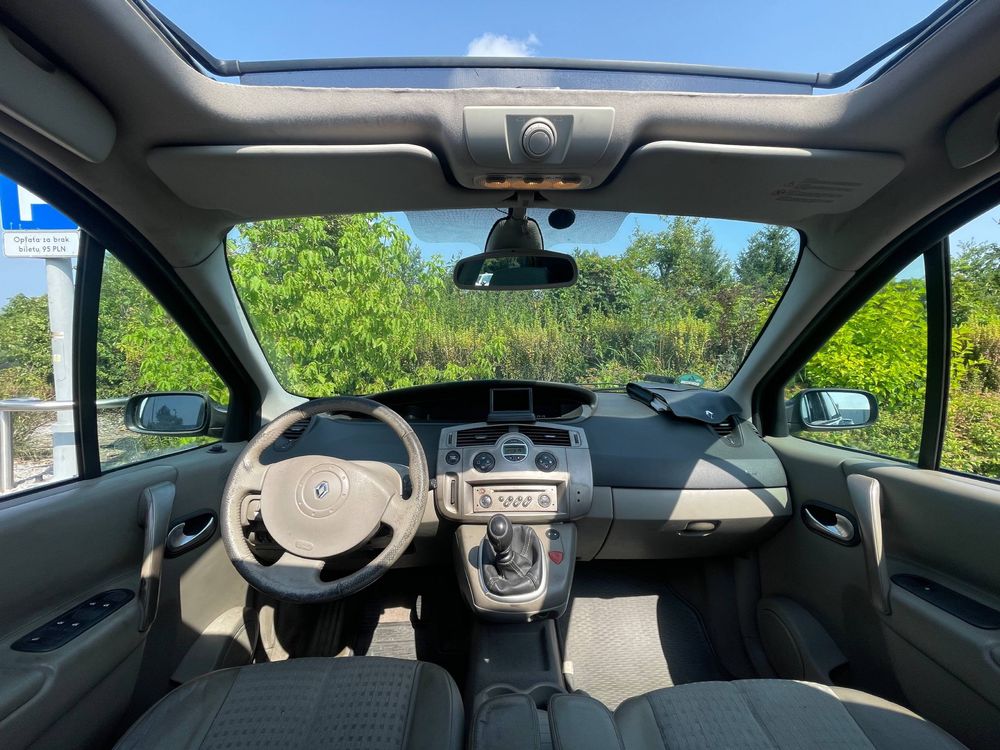Renault Scenic 1.9d // Klima // Skora // 7 Osob // Panorama //