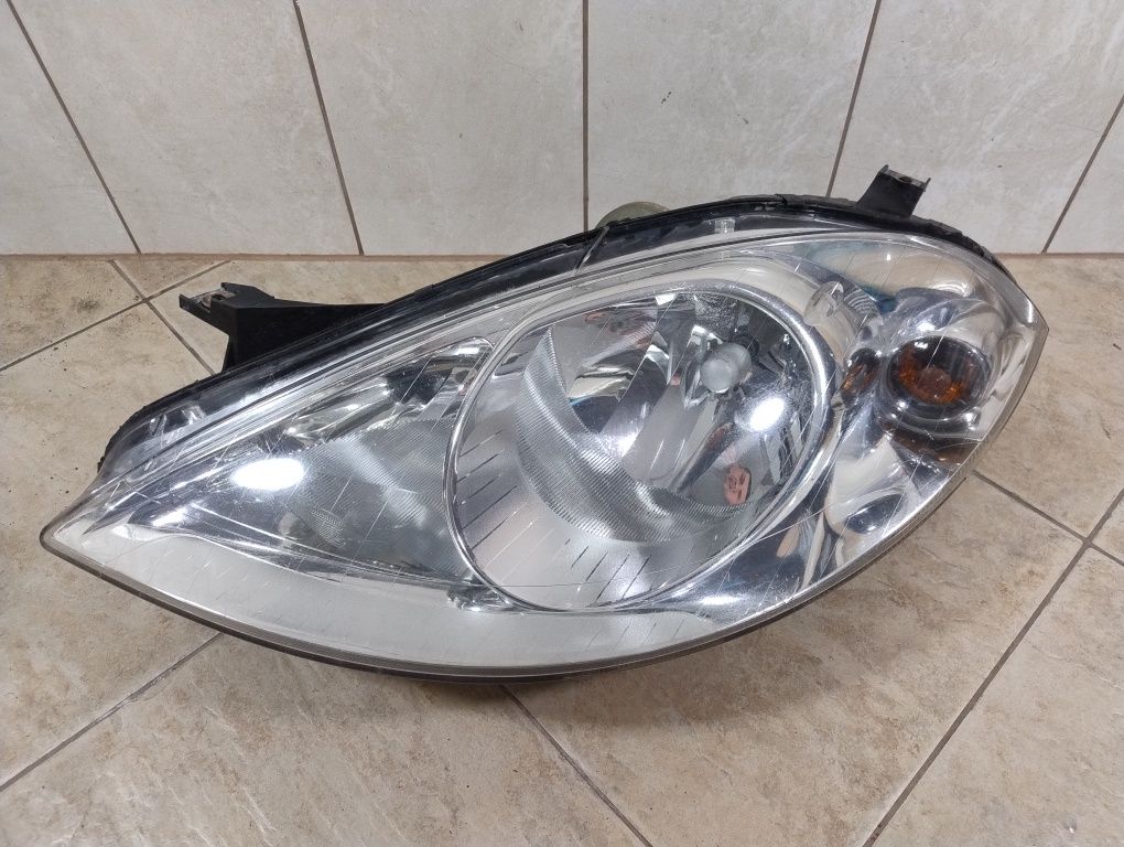 Lampa lewy przód Mercedes w169 Europa 04-08 wysyłka olx reflektor
