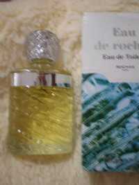 Eau de Rochas original na embalagem