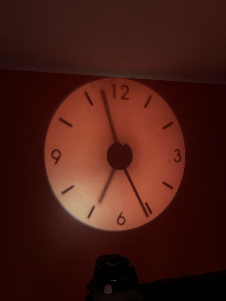 Projetor de relogio no a parede…