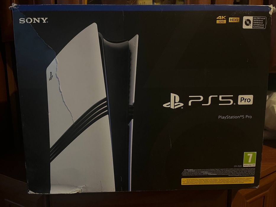 Playstation 5 Pro Digital з двома джойстиками