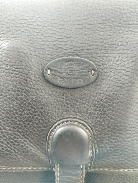 Кожаный портфель