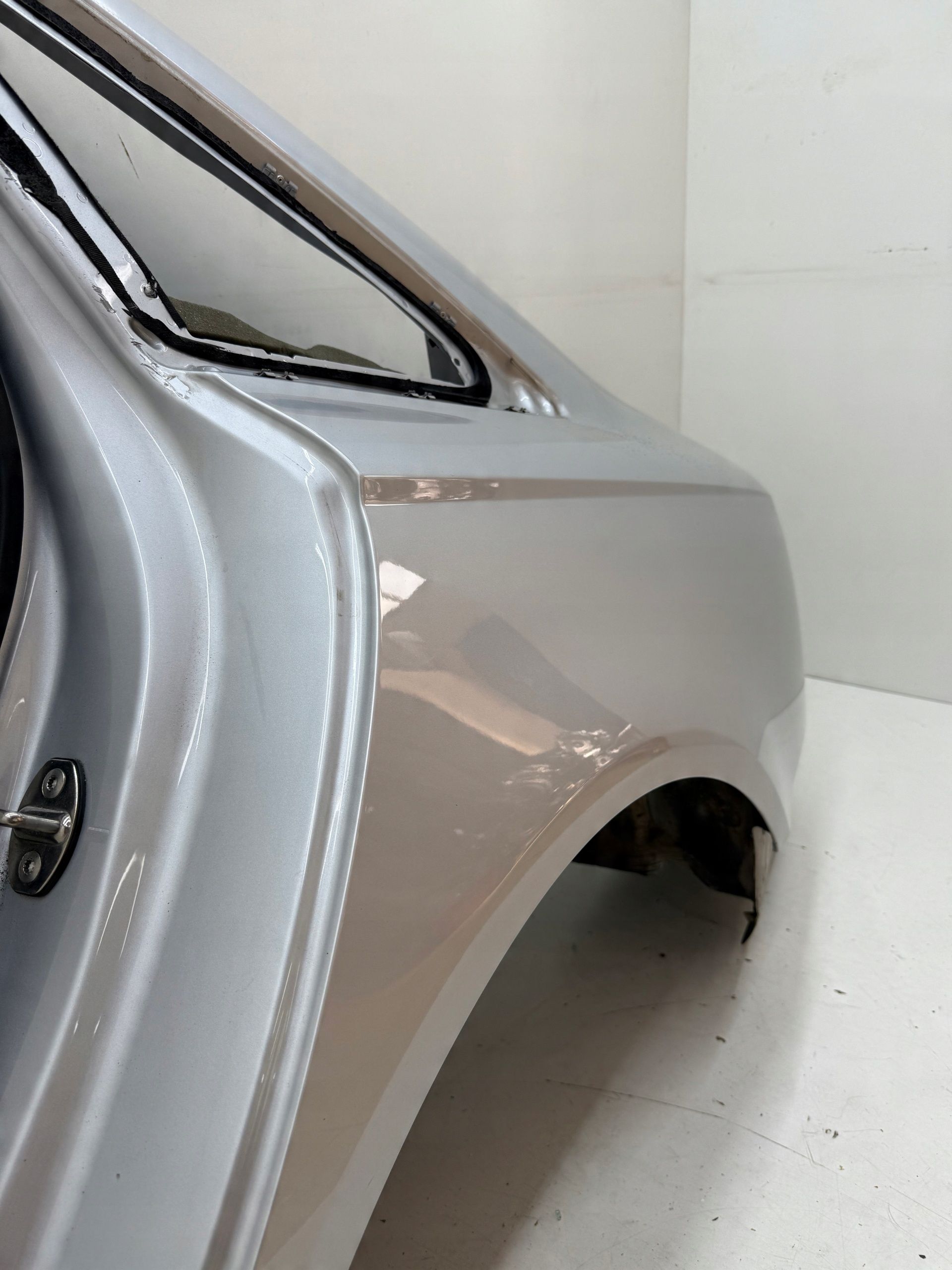 Audi A6 S6 C7 Sedan Ćwiartka Poszycie Błotnik Lewy Tył Lx7W Srebrny Wy