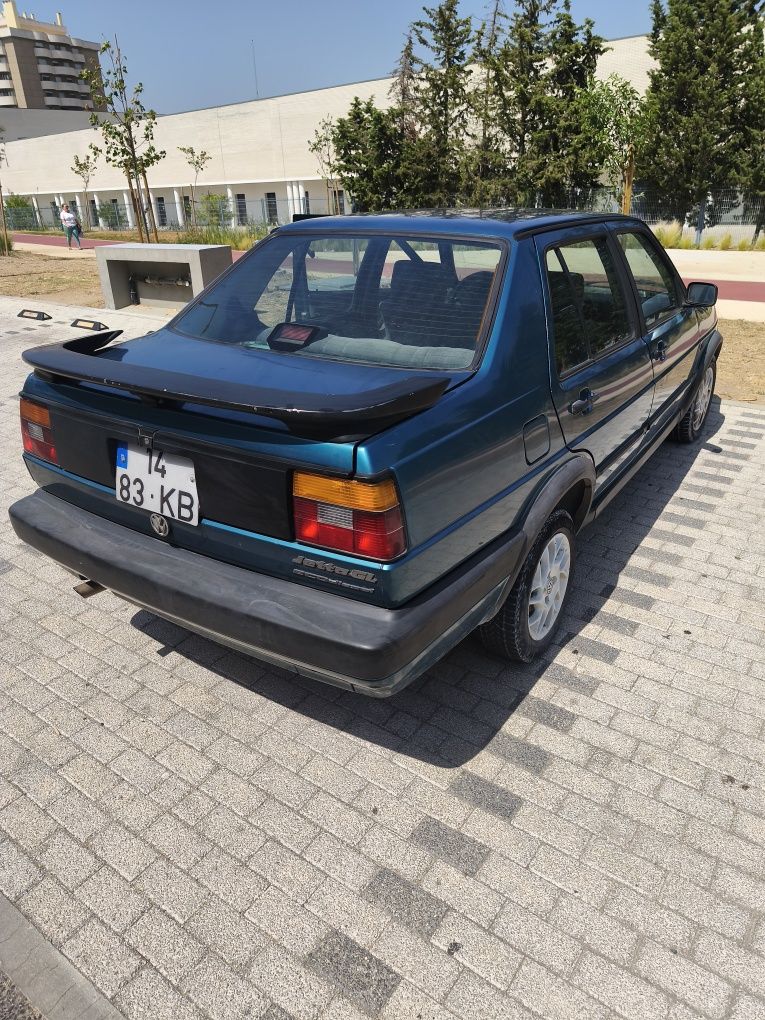 Vw Jetta 1.6td...