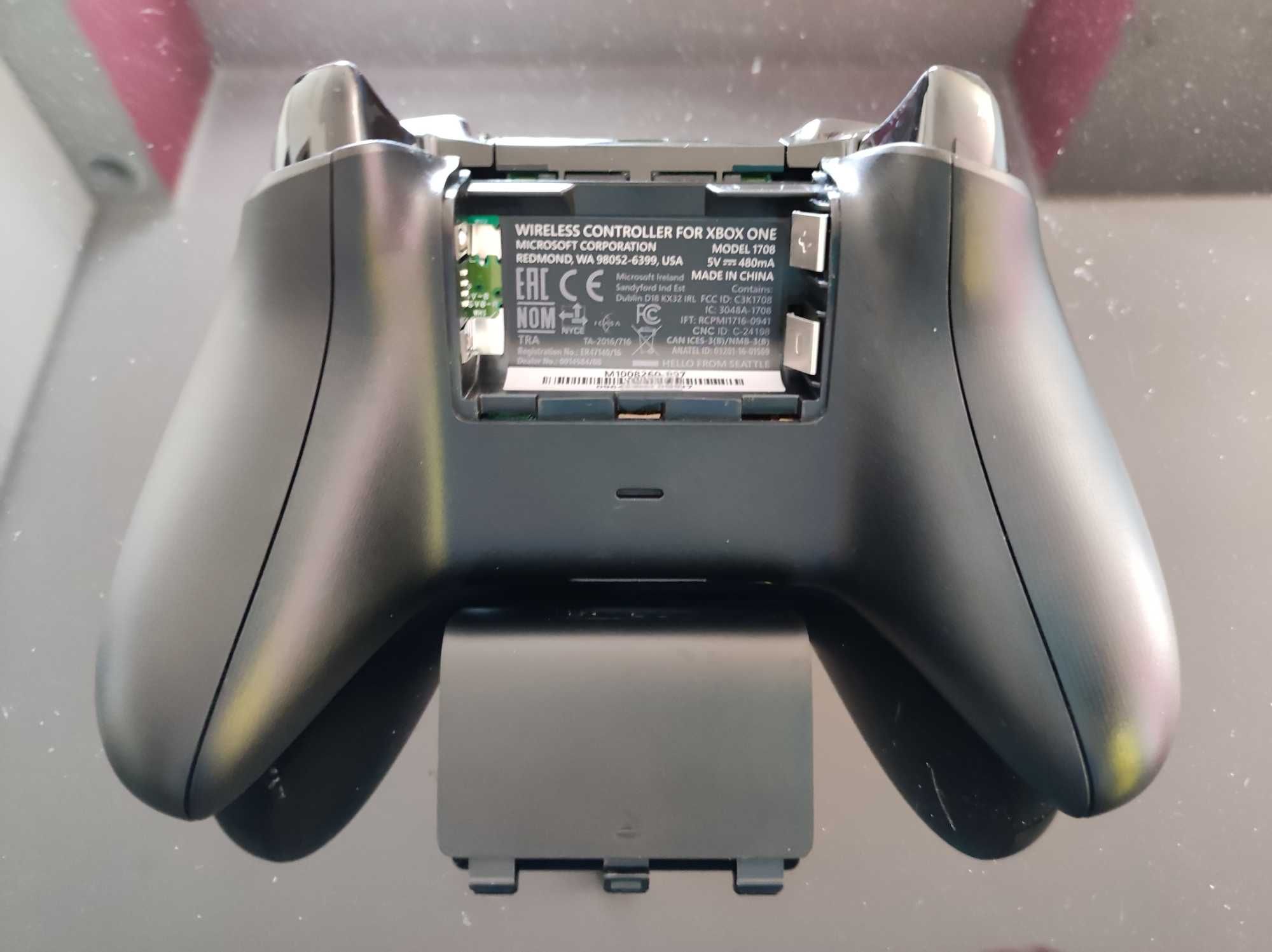 Pad kontroler do gier konsoli Xbox one series czarny Nowy
