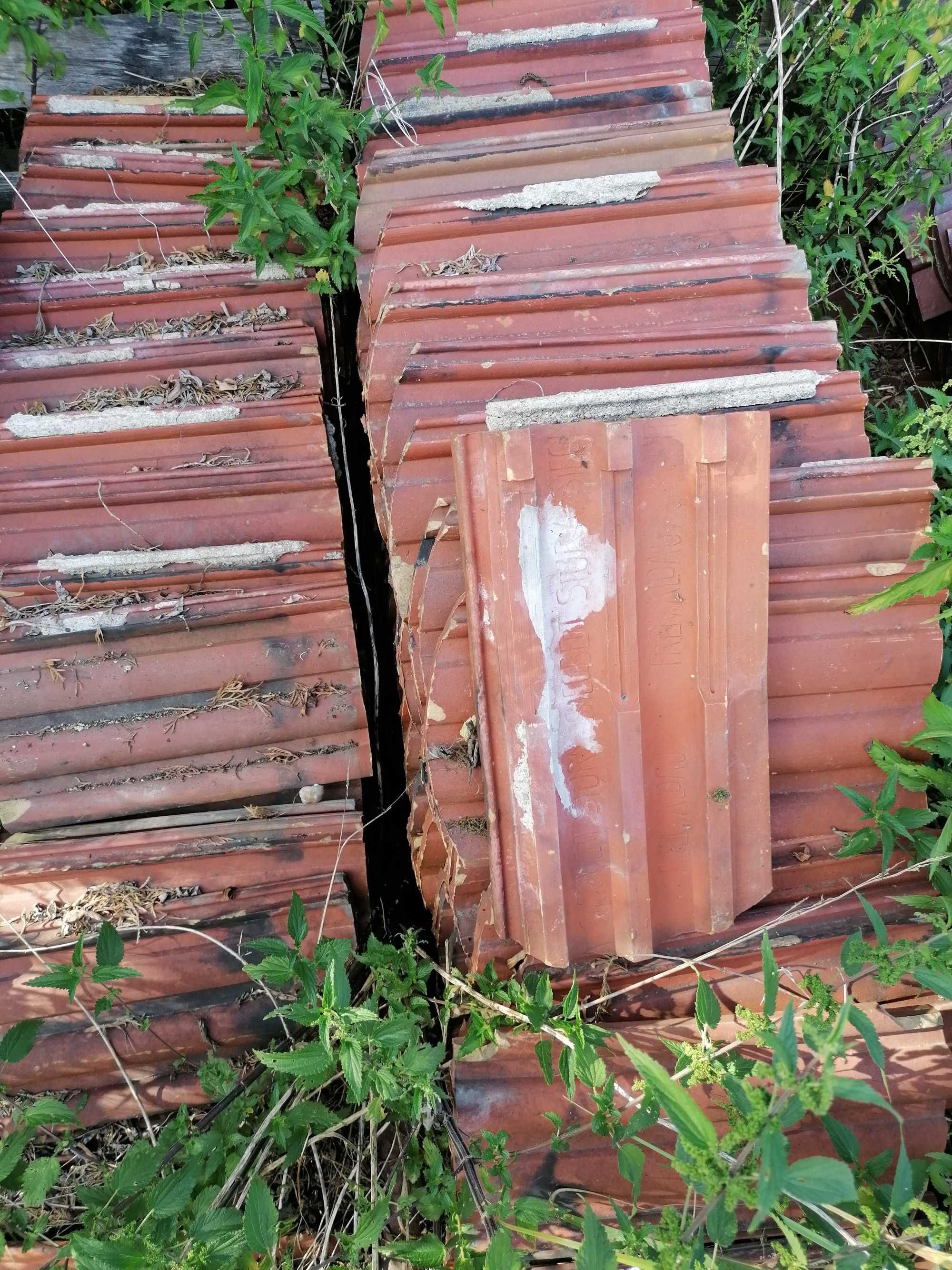 Dachówka zakładkowa ciągniona z demontażu. Stara zabytkowa ceramiczna