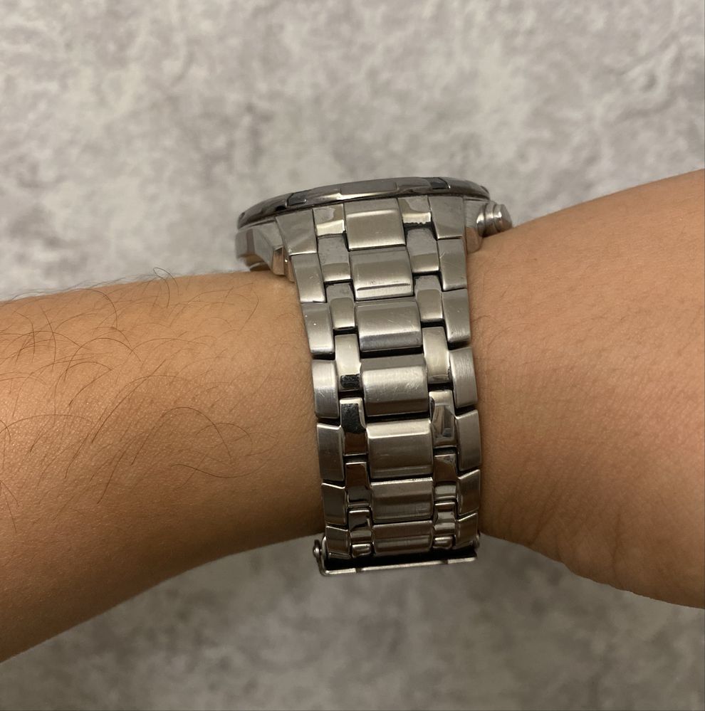 Продам оригінальний чоловічий годинник Casio Edifice