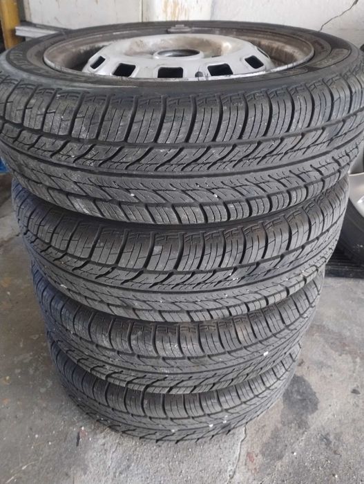 Sprzedam prawie nowe opony Kormoran 155/65/R13 73T