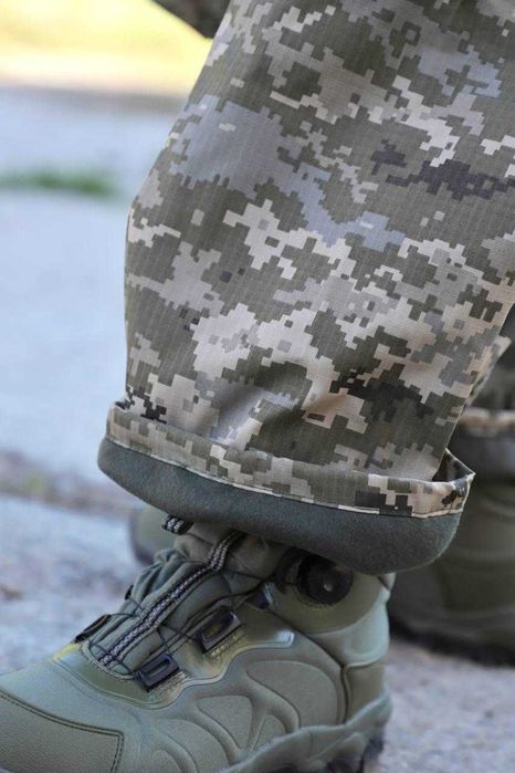 Тактичні військові зимові штани піксель 46-60р штани утеплені на флісі