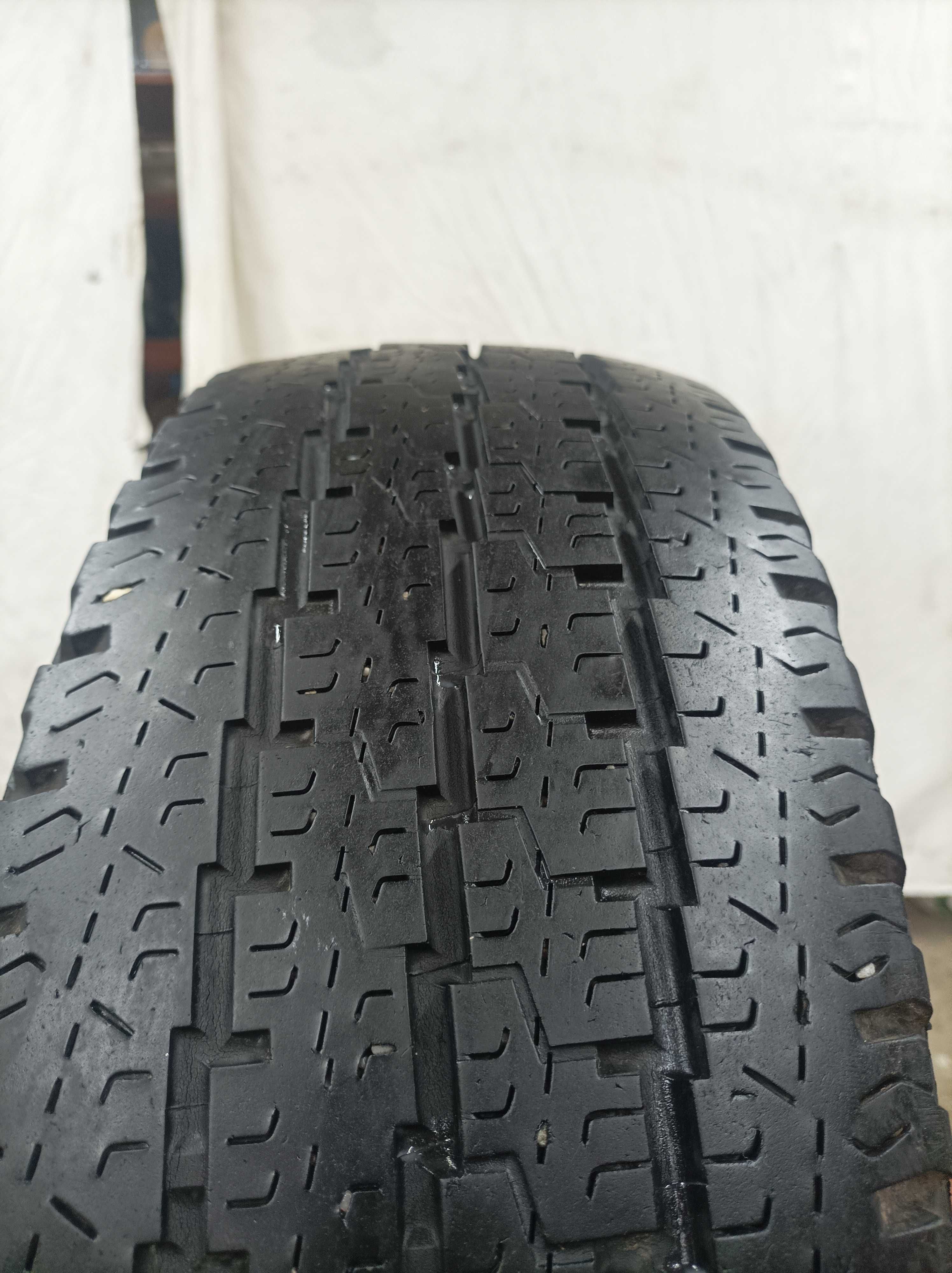 Подам Резину 215/65/R16C