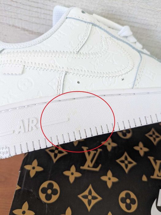 Sapatilhas NIKE LV – 35€