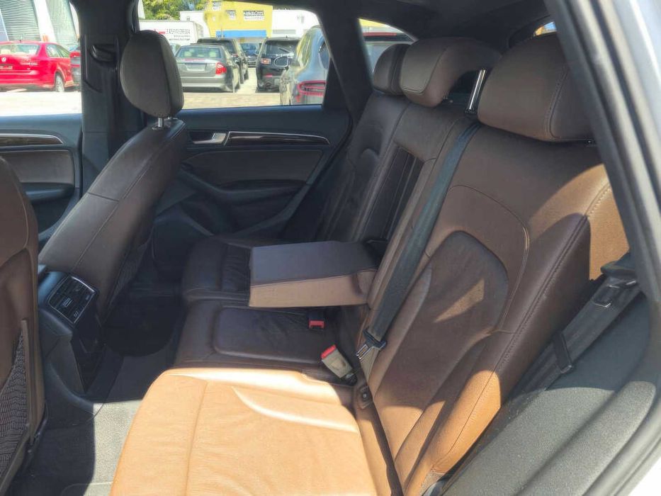 Audi Q5      2015