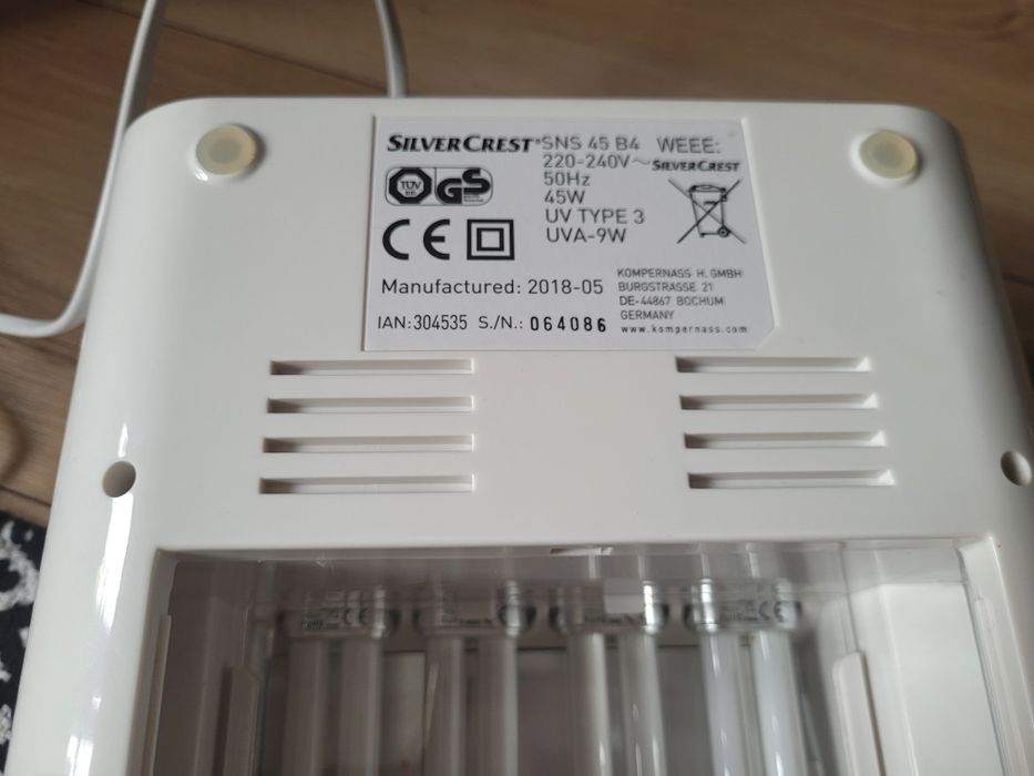 Lampa UV  do stylizacji paznokci 4x wymienne świetlówki
