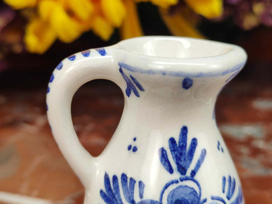 Uroczy ręcznie malowany niebieski wazonik - 7 cm - Delft Blauw