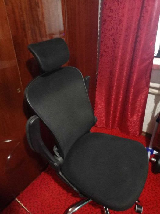 Крісло офісне Ergonomic Black