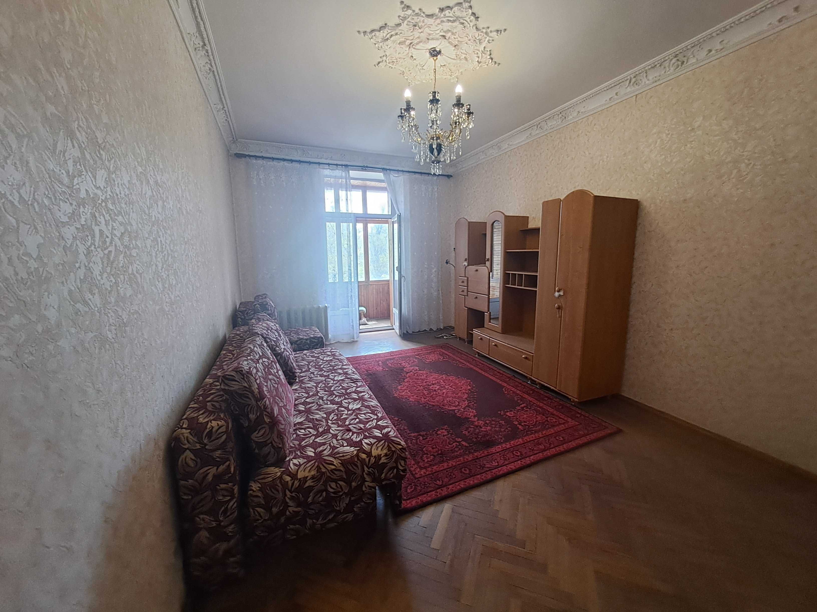 2 комнатная сталинка на Проспекте Гагарина