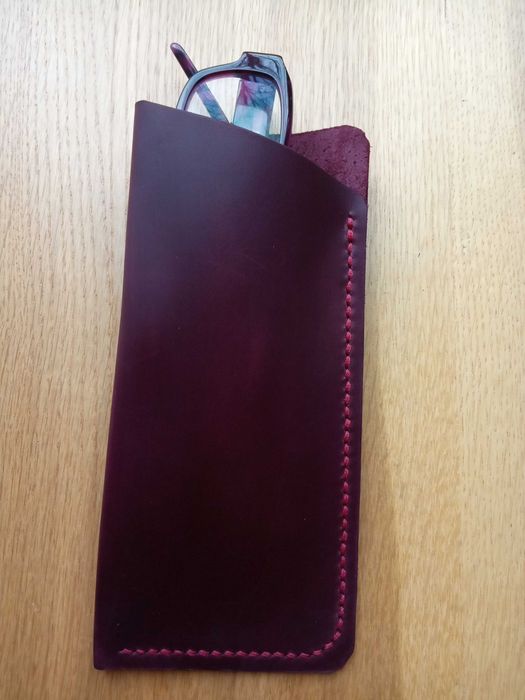 Чехол /футляр для очков из натуральной кожи ручной работы.