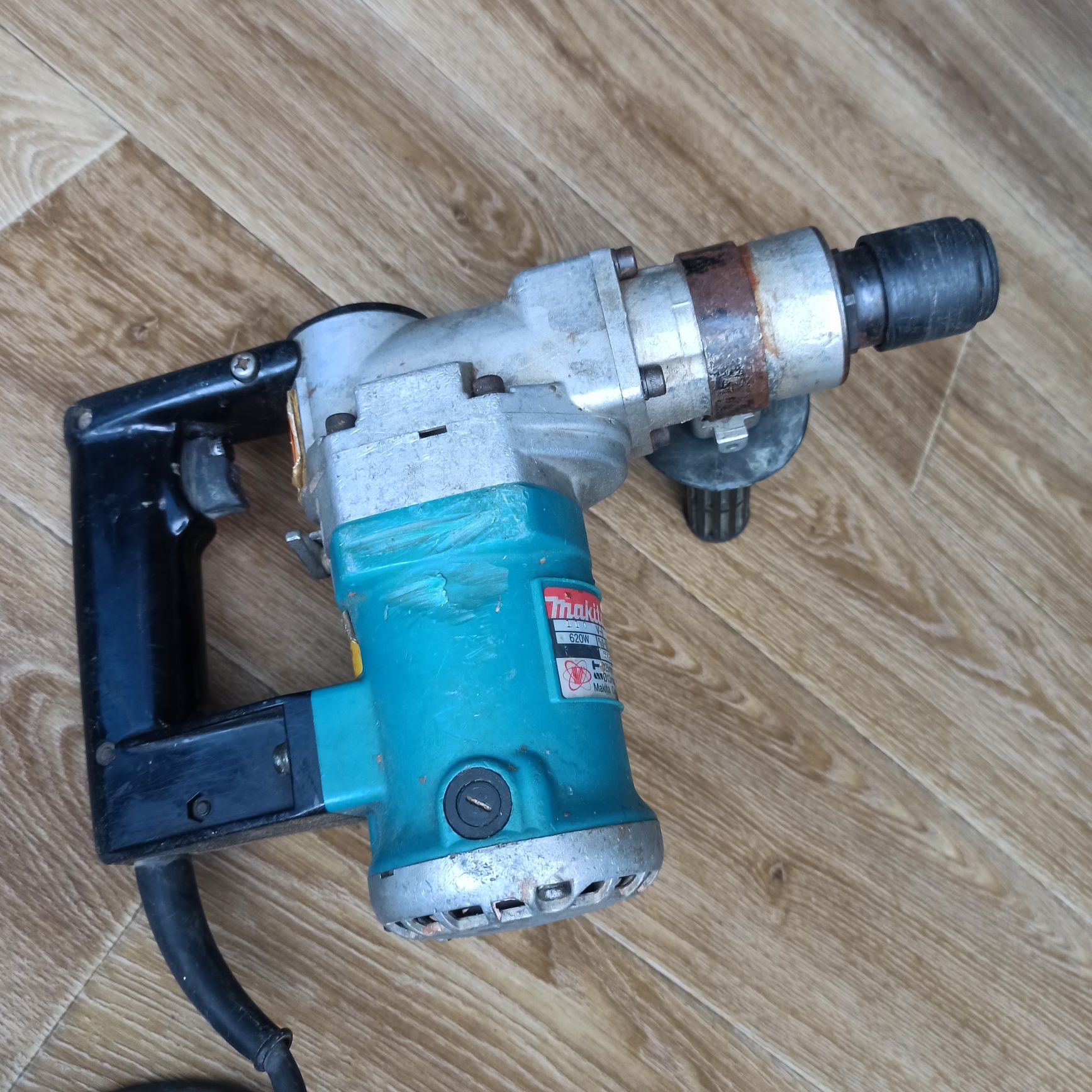 Młotowiertarka MAKITA HR2510 na 110V MADE in JAPAN jest SOLIDNA