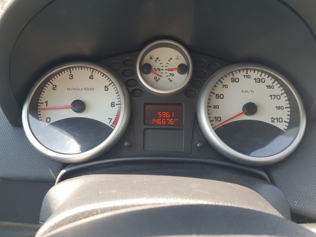 Peugeo 207 - 1.4 gasolina - 2008