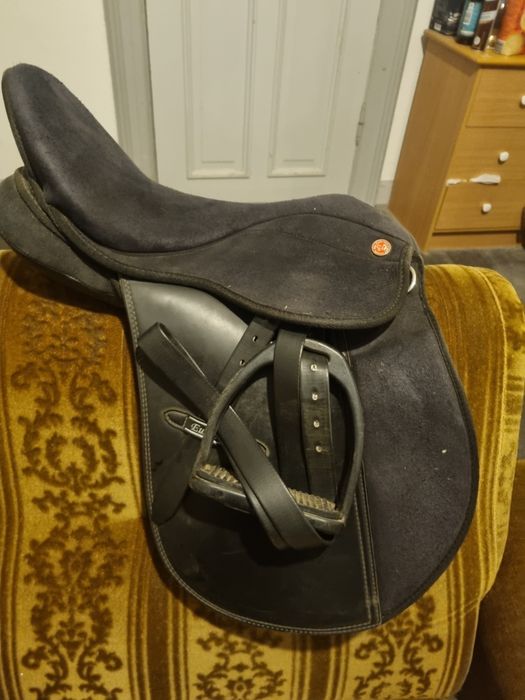 Wszechstronne siodło euro rider 15"