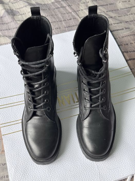 Жиночі шкіряні ботильйони чоботи на шнуровці Massimo Dutti оригінал