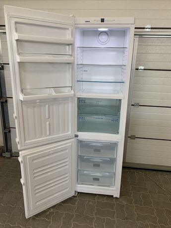 Холодильник LIEBHERR CBN 3913 2м no frost