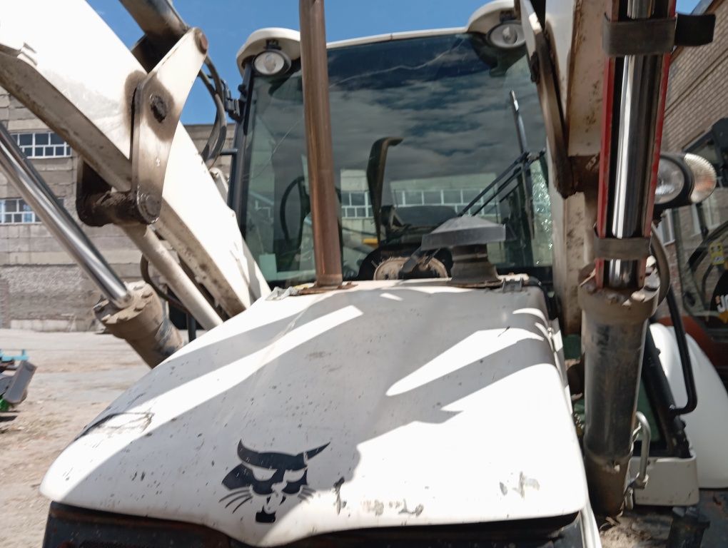 Екскаватор-навантажувач Bobcat B730 готов до роботи 2018 рік