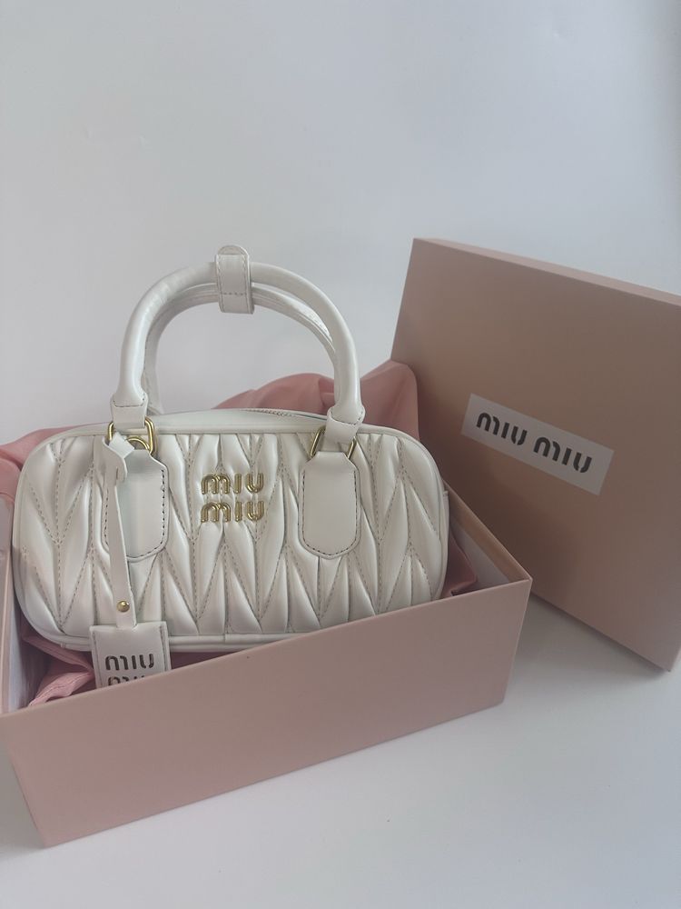 Жіноча сумка з натуральної шкіри MiuMiu МюМю